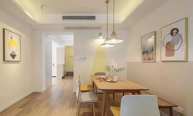 100㎡三居室北歐風(fēng)裝修，原木搭配暖色調(diào)讓家溫馨